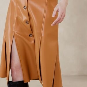 SEAMED VEGAN LEATHER MIDI SKIRT (Size 4)